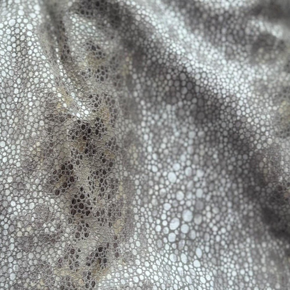 Bueno Silver Metallic Pebbled Hobo Bag Black Trim Antique Brass Chain Straps - Picture 7 of 7